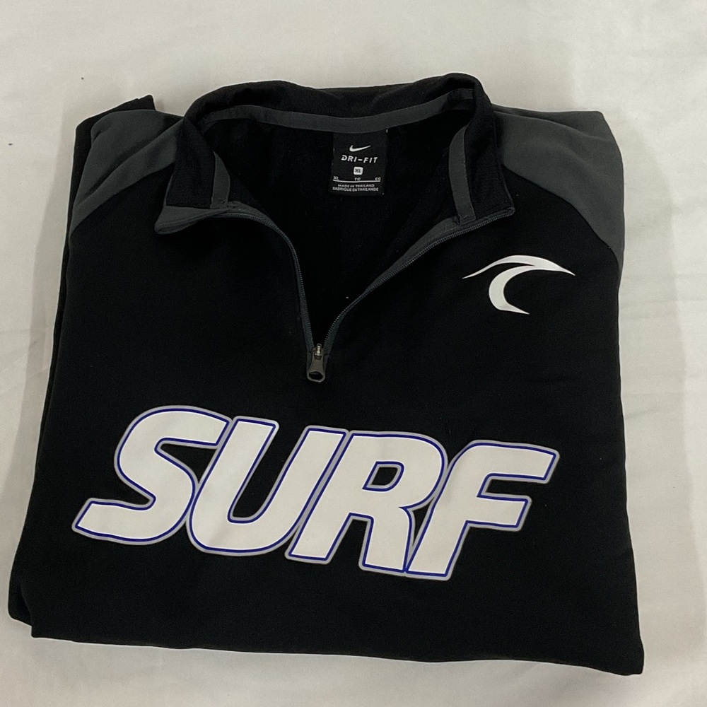 EUC Mens long sleeve Nike 1/4 zip down shirt